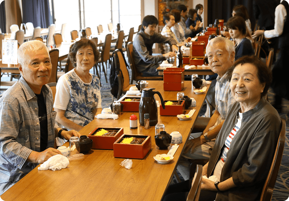 ご当地ならではの伝統料理を堪能