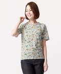 花プリントTシャツ