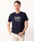 フラッグプリントVネックTシャツ