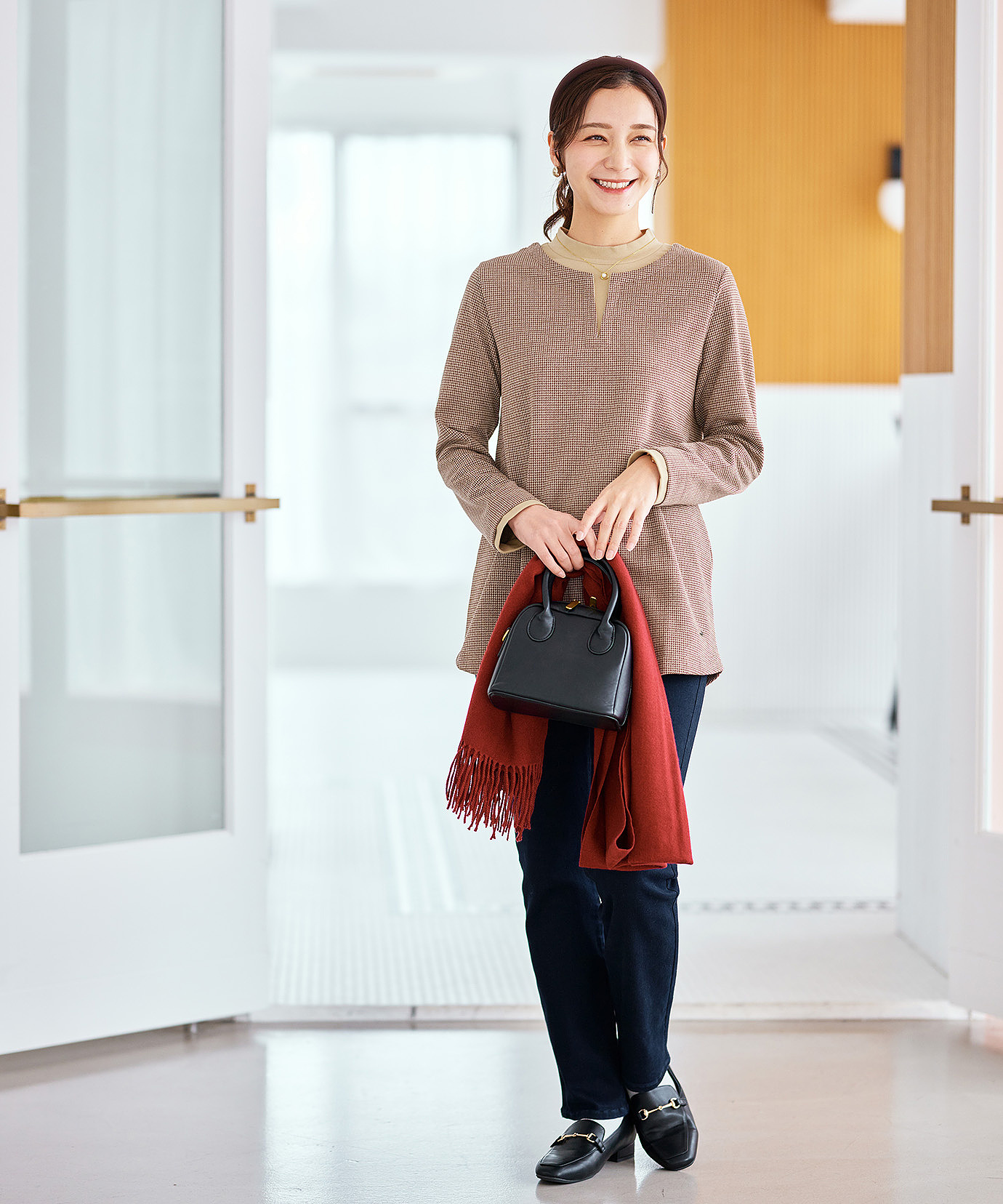 新品タグ付き　定価4.6万　ドッキング　チュニック　チェック　長袖 多ボタン使いチェック柄シャツチュニック - ベルーナ【公式】