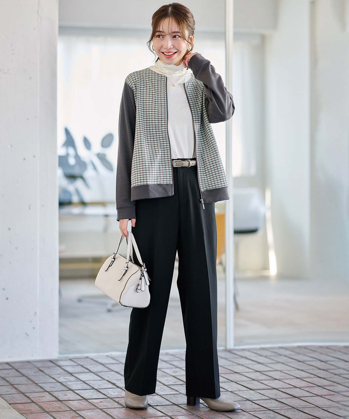 レディース センタープレス セミワイドパンツ 通販 [0105-55504