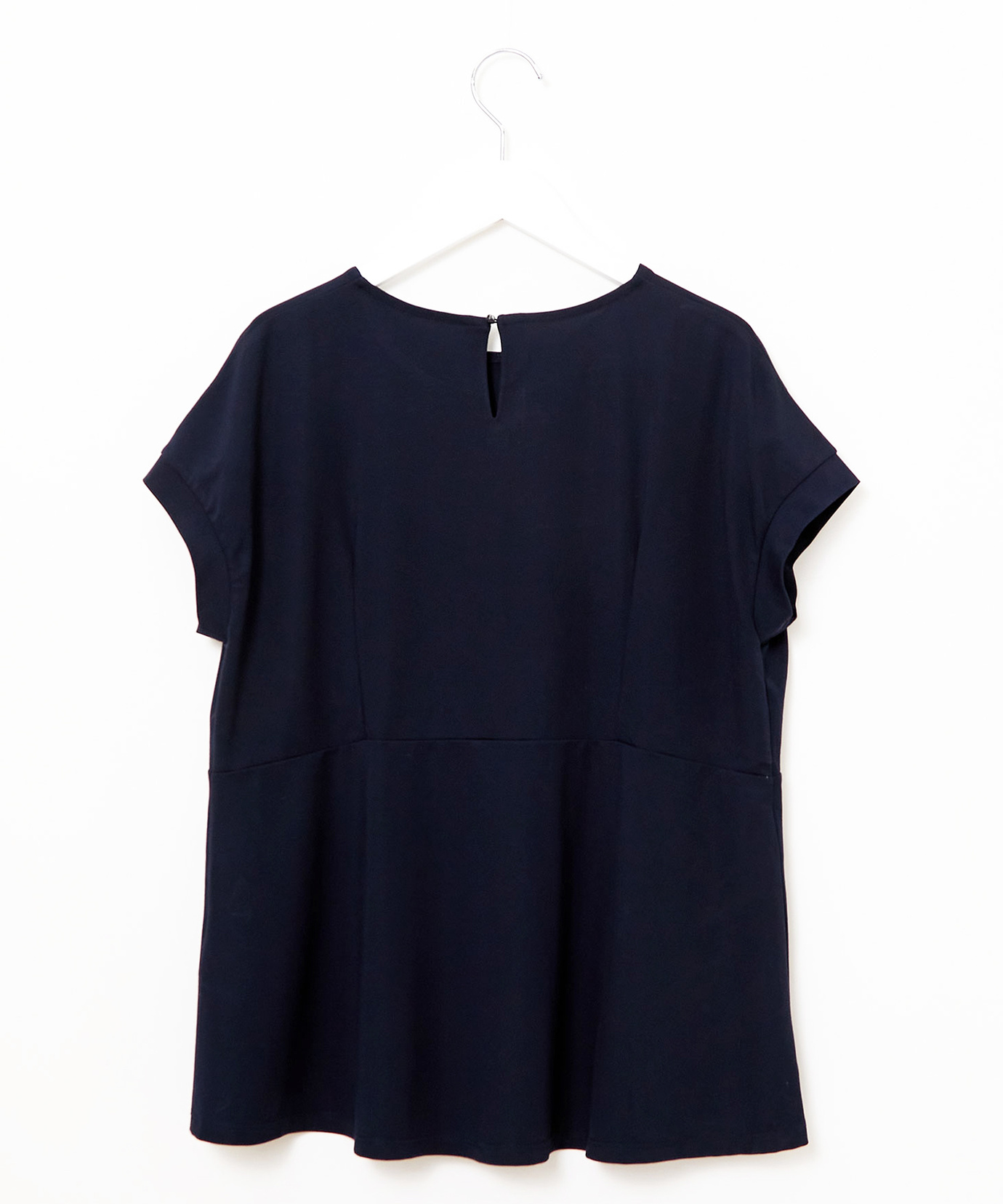 美品GREED INTERNATIONAL ノースリーブカットソーブラウス サテンVネックノースリーブブラウス - SOÉJU online store｜上質な大人