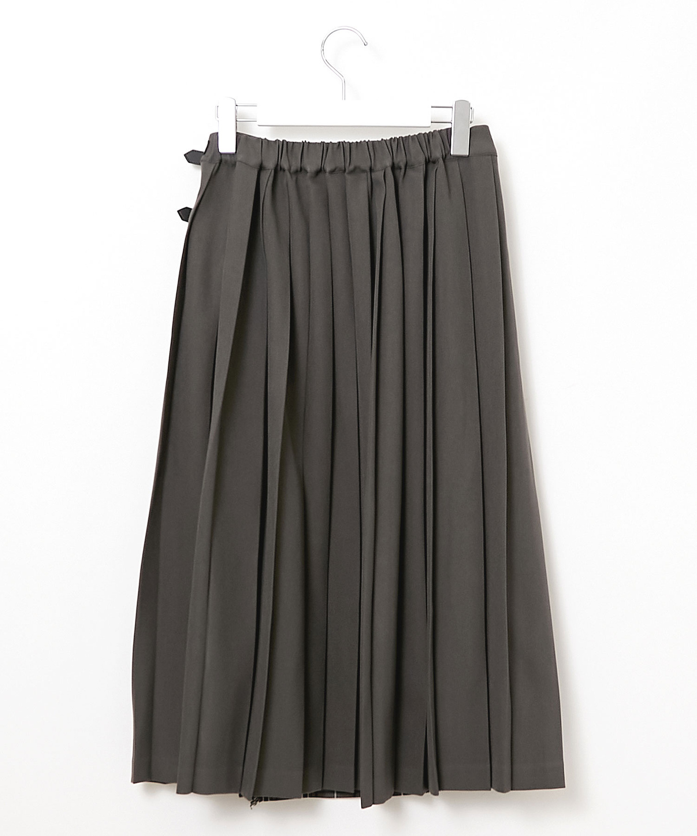 四点セット　エイココンドウ上着　ネロ　スカート　グレーのプリーツインナー　帽子 四点セット エイココンドウ上着 ネロ スカート グレーのプリーツ