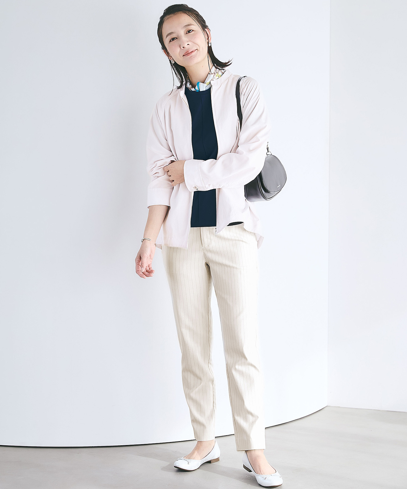 マイケルコース　SILK100%　大判スカーフ　ボタニカル柄　匿名配送　即日発送 マイケルコース SILK100% 大判スカーフ ボタニカル柄 匿名配送 即日