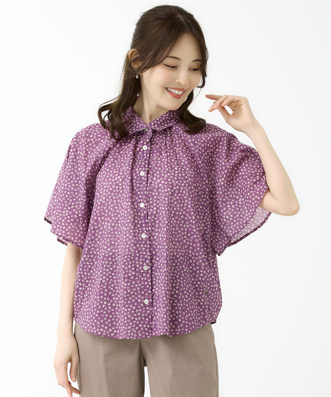 フラメンコ デザイナーズ フェミニンマルチカラー花柄 ブラウス Mサイズ フラメンコ デザイナーズ フェミニンマルチカラー花柄 ブラウス M