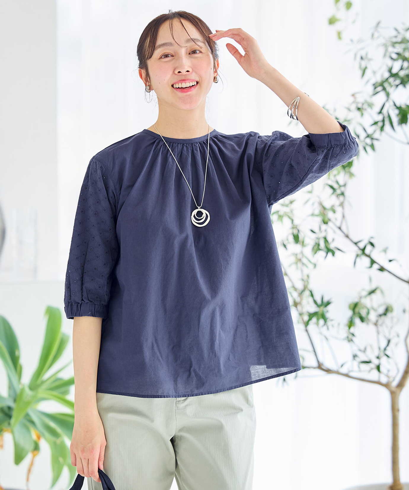 レディース 袖刺繍 プルオーバー ブラウス通販 [0301-63105