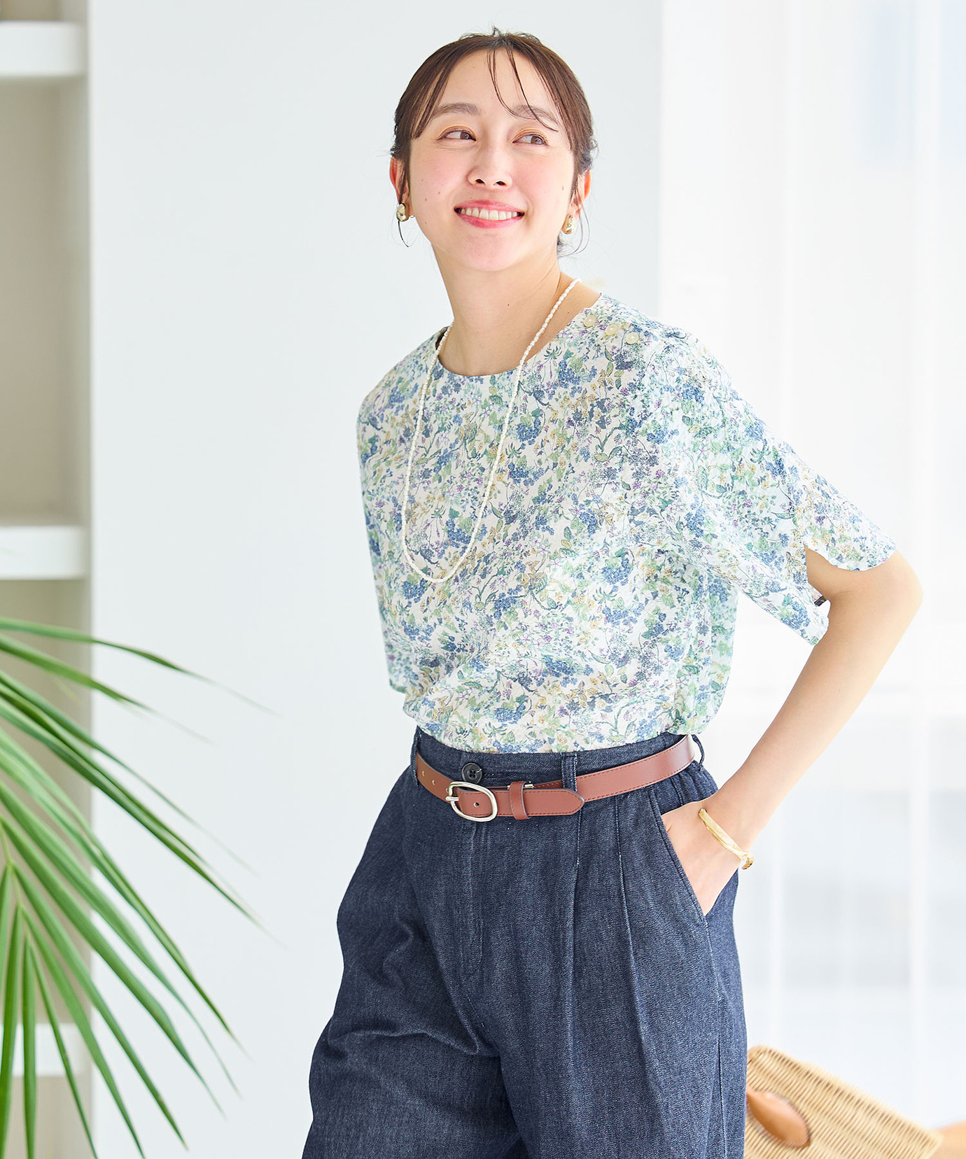 最終値下げ！AMERI 花柄ブラウス Ameri VINTAGE（シャツ/ブラウス(長袖/七分)）のフリマアイテム一覧