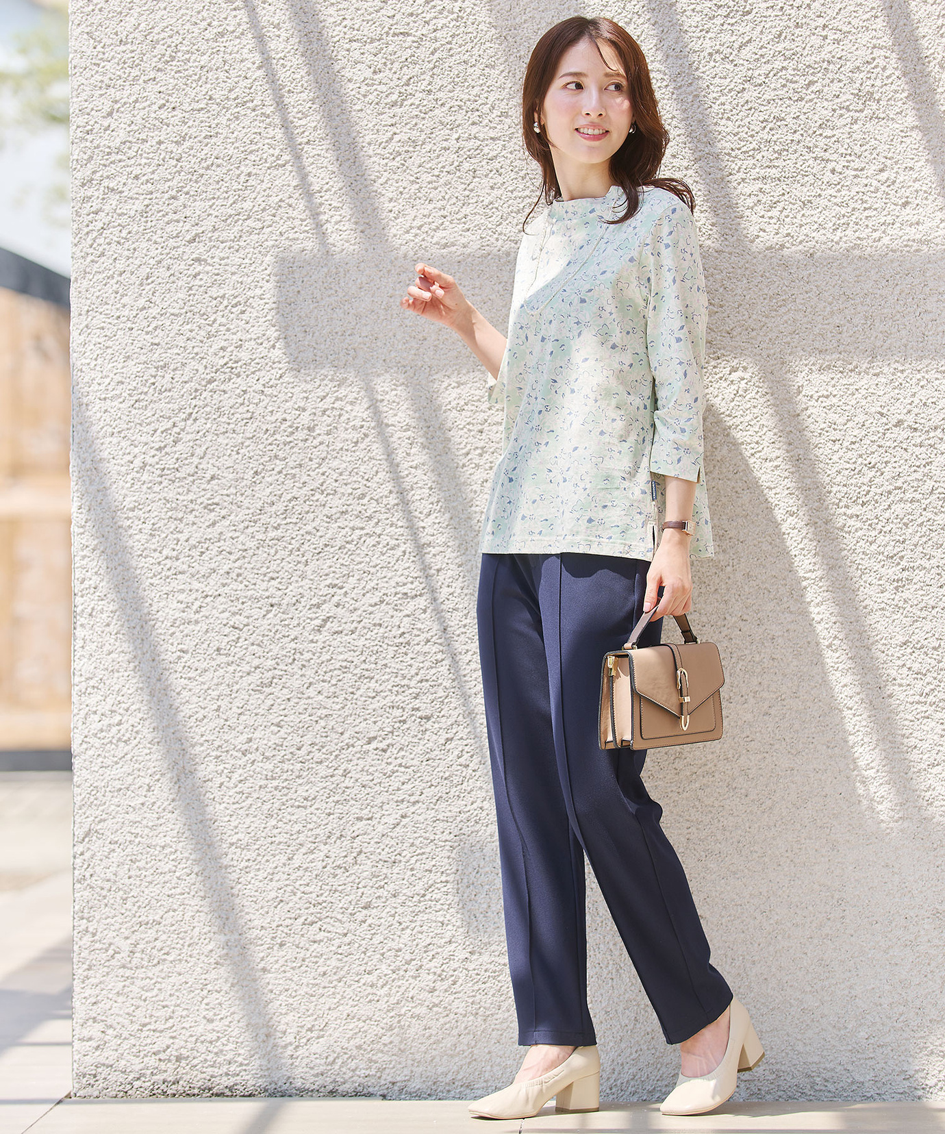 tuitaci クリーム色 花柄スウェット 和柄 tuitaci クリーム色 花柄スウェット 和柄 和柄アイスクリームTシャツ白