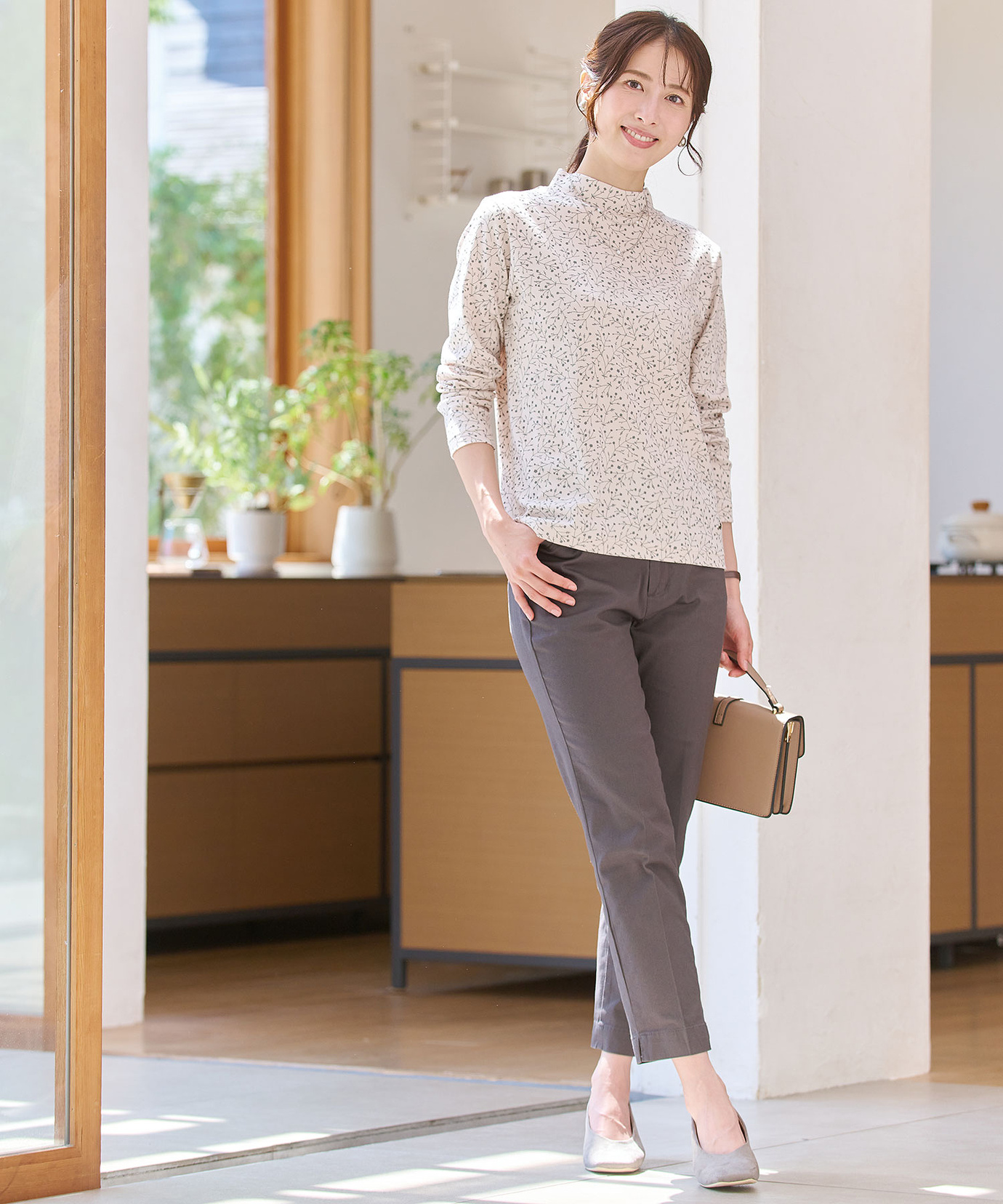 レディース 花柄プリント ハイネック プルオーバー通販 [0302-55232