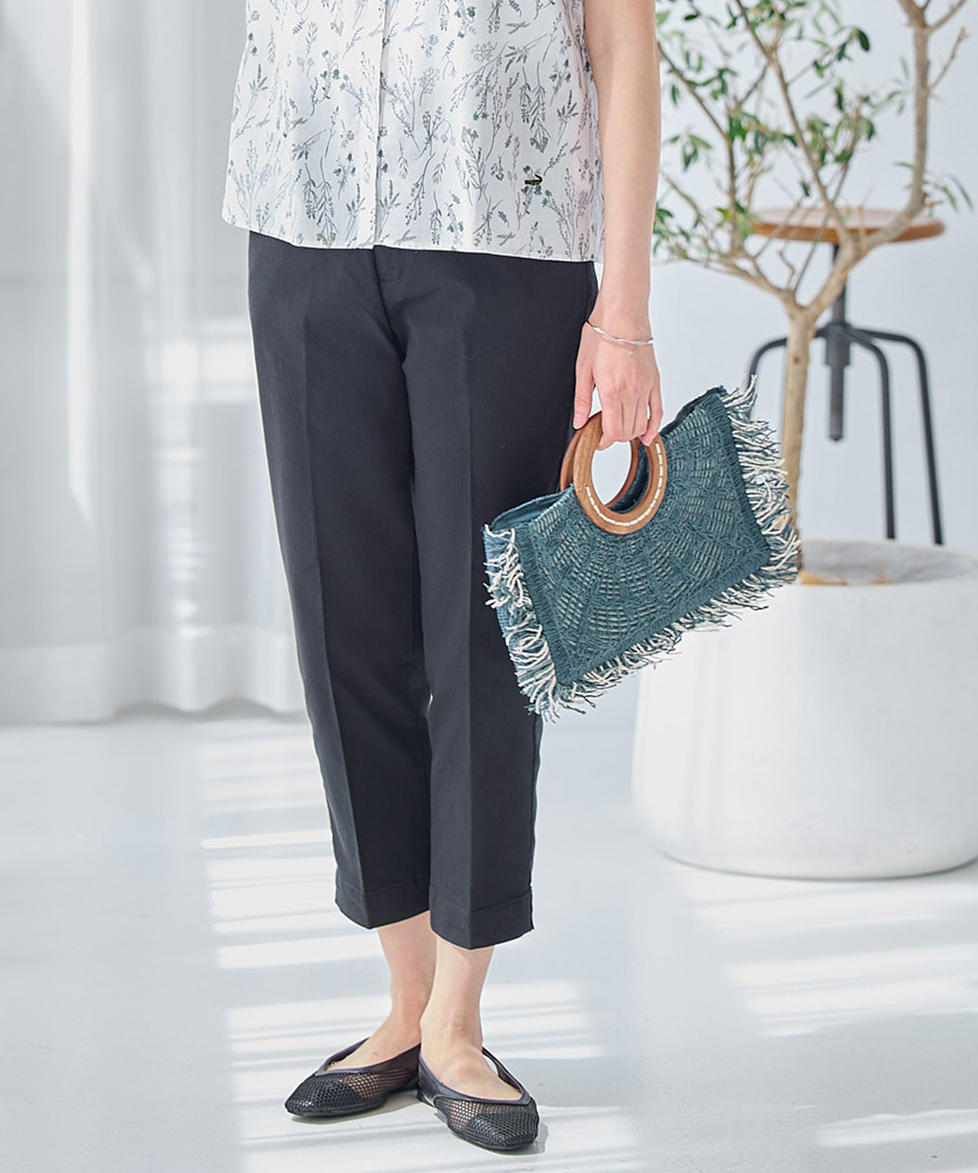 GOAR 黒 エナメル風クロコダイルパンツ GOAR】ZIPPER WAIST PANTS CROC BLACK | AURUM