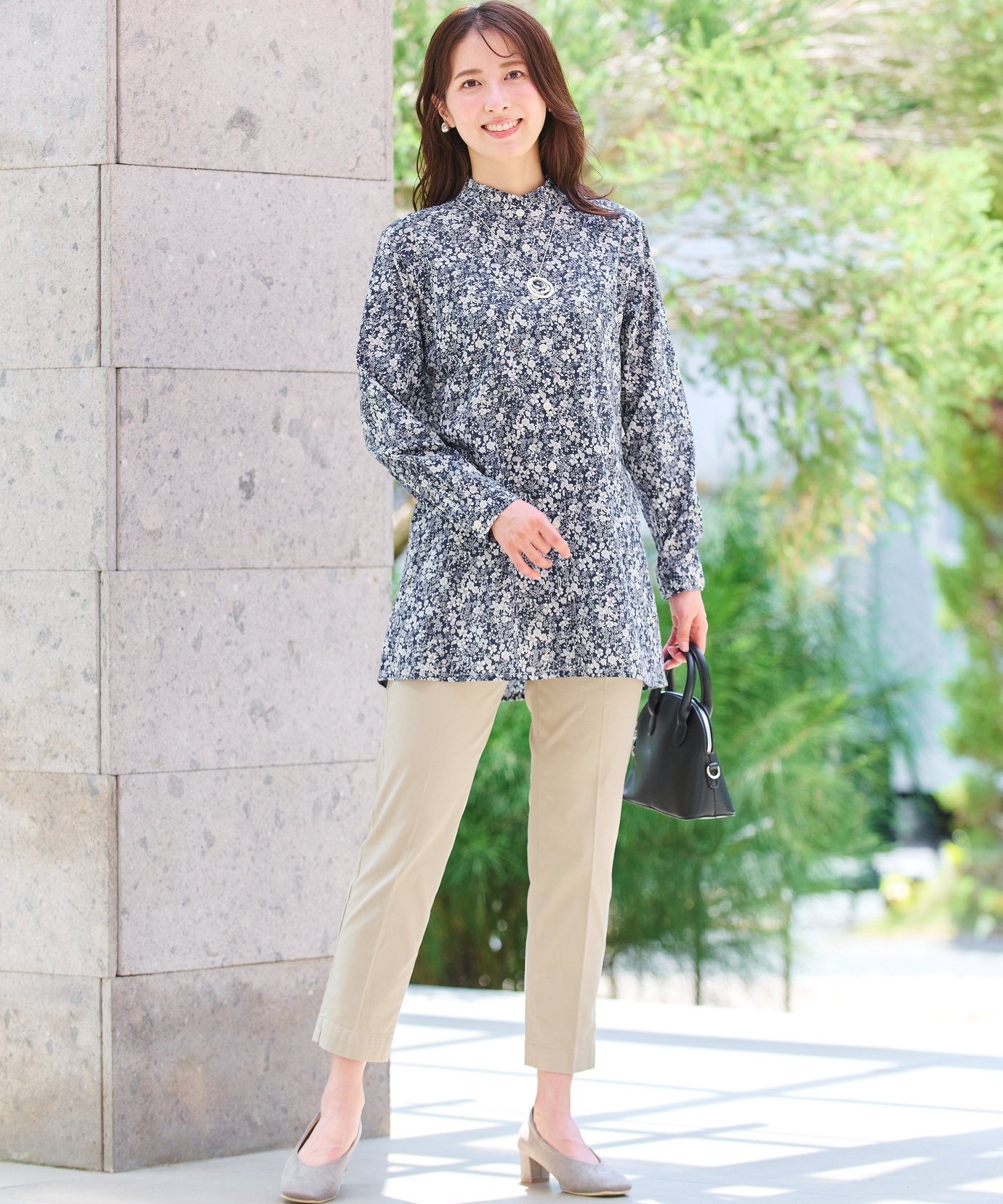 トクコプルミエブォル花柄ふんわりチュニック グレー(訳あり) レディース フリルカラー 小花柄 チュニック【オンライン