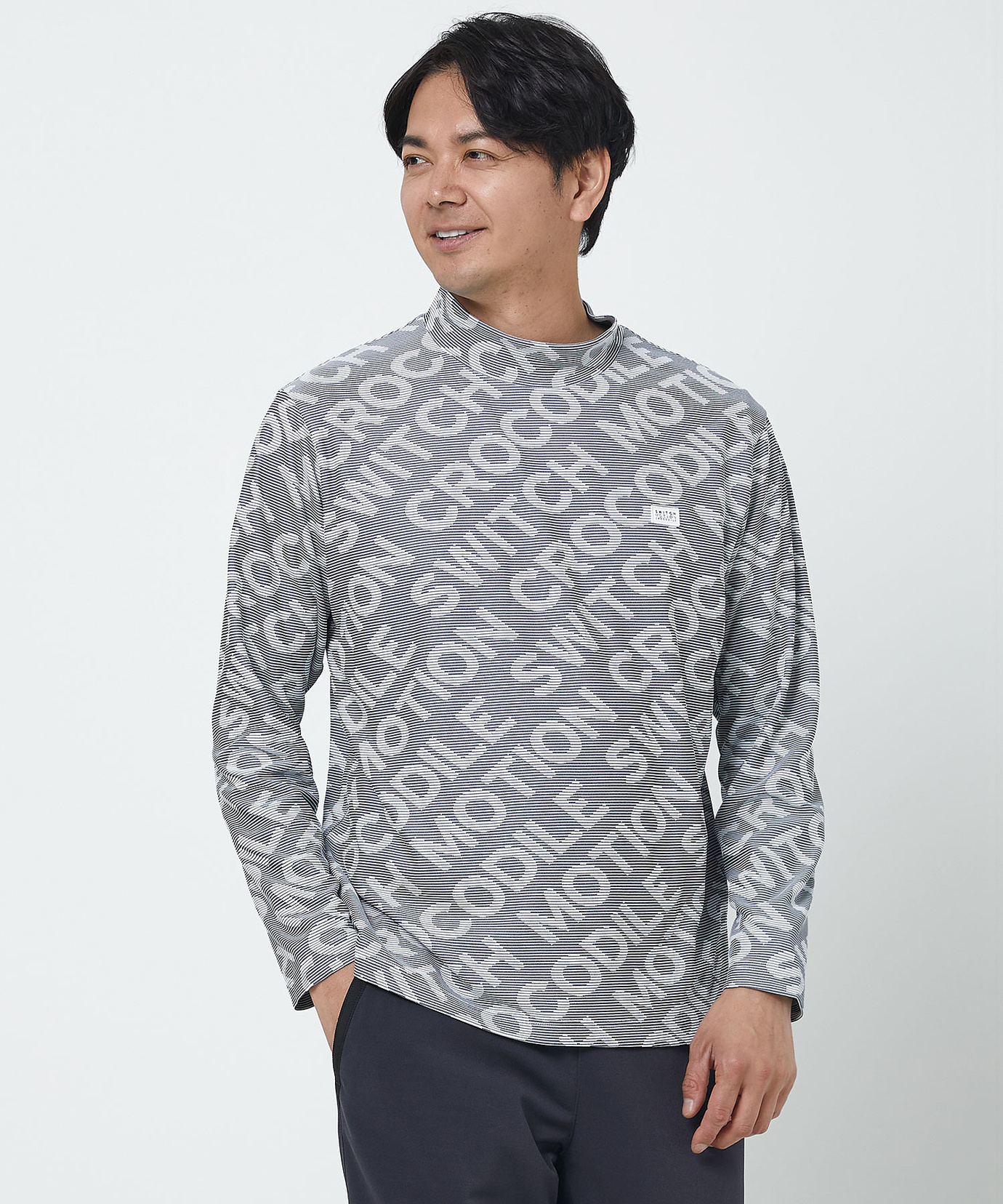 新品正規品【V12/L】軽量セーター　長袖モックネック　スウェット　カットソー メンズ ロゴ ジャカード ハイネック カットソー通販 [1502-51279