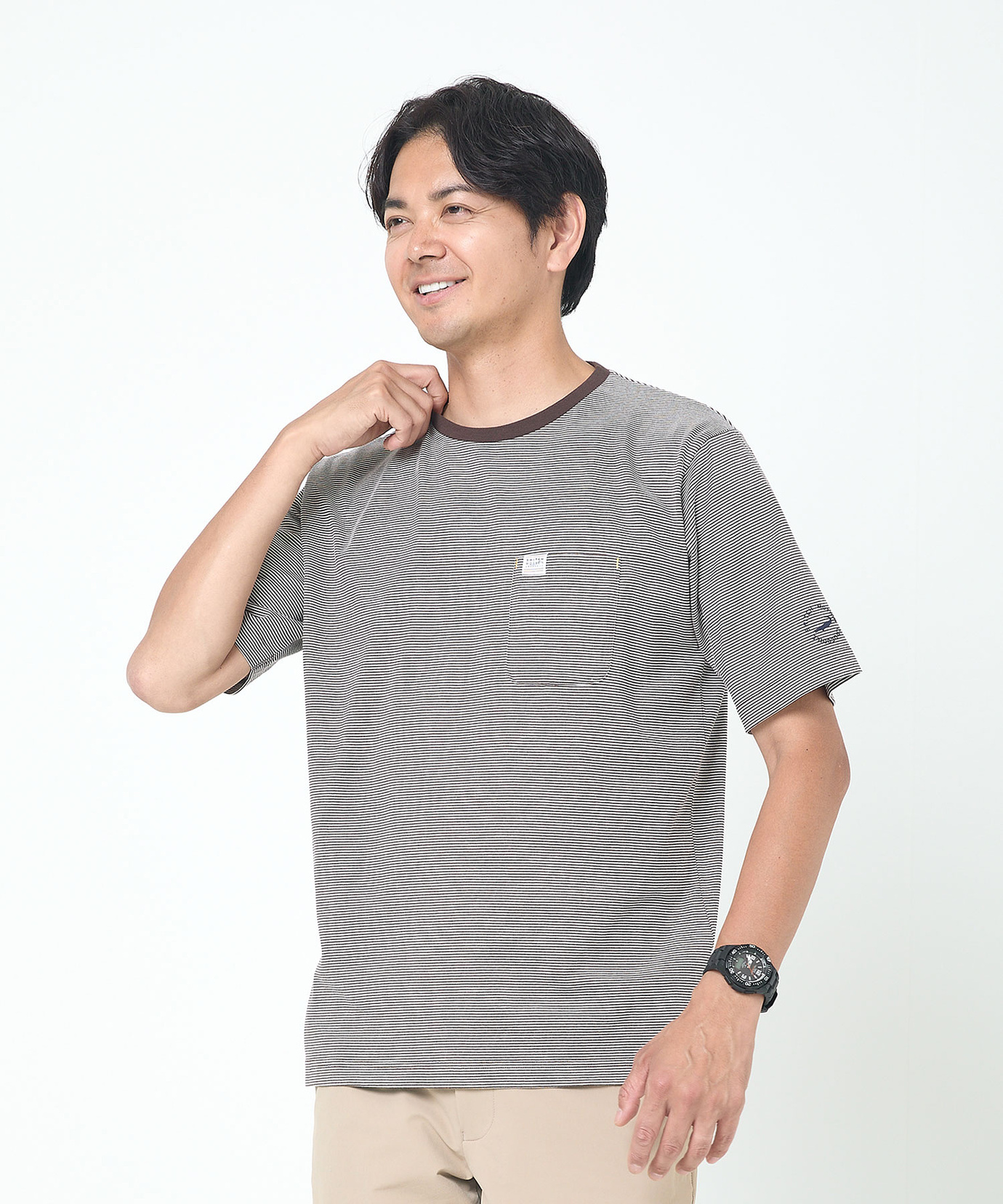 メンズ ロゴプリント クルーネック Tシャツ【ウガンダ オーガニック