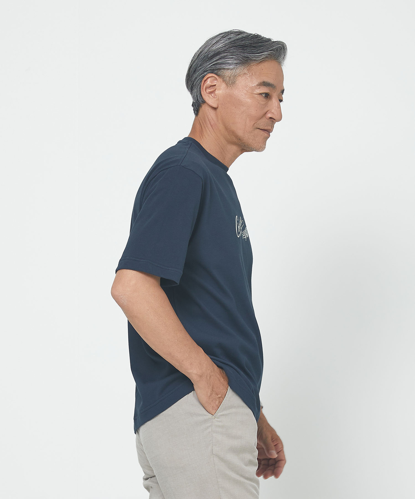 60／- プレーティング天竺 キレイめTシャツ 77f459a238297fecd70a44f4004621