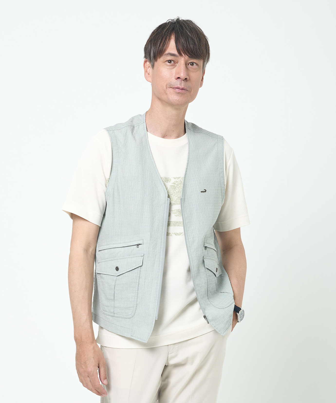 and per se Vネックベスト ホワイトリバーシブルメンズ and per se（アンパスィ） メンズ ゴルフウェア and per se GOLF