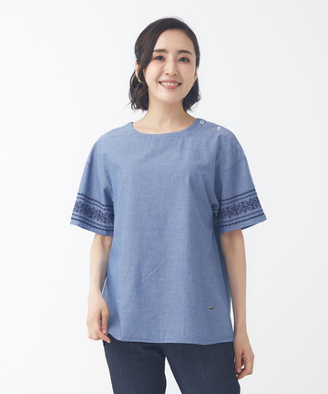 袖刺繍 プルオーバー ブラウス【オンラインショップ限定】