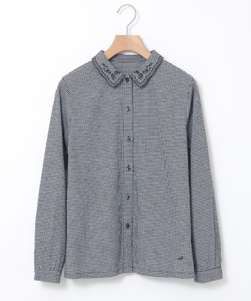 襟刺繡 デザイン ブラウス