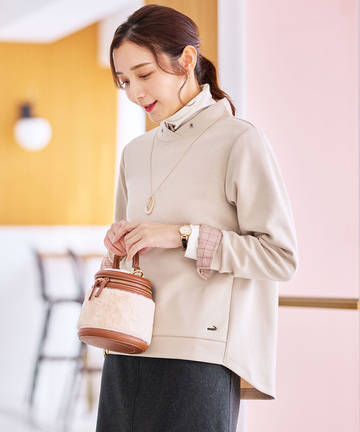 抜け襟デザイン プルオーバー