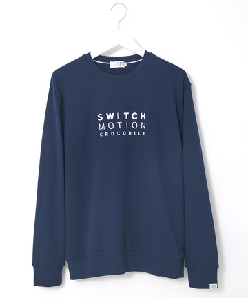 エンボスプリント ロゴ トレーナー