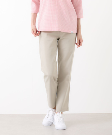 ストレッチ テーパードパンツ