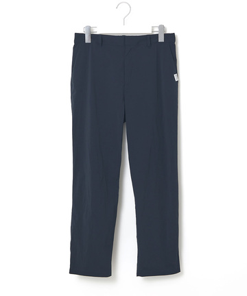 テーパード シルエット パンツ