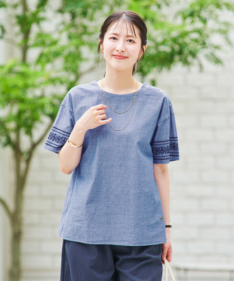 ふるさと納税 服 女 茨城県 行方市 Z-11 婦人 動体裁断ブラウス（ネイビー）　サイズM 婦人 動体裁断ブラウス（ネイビー）　サイズM Z-11 【婦人】動体裁断ブラウス（ネイビー） サイズM - 茨城県
