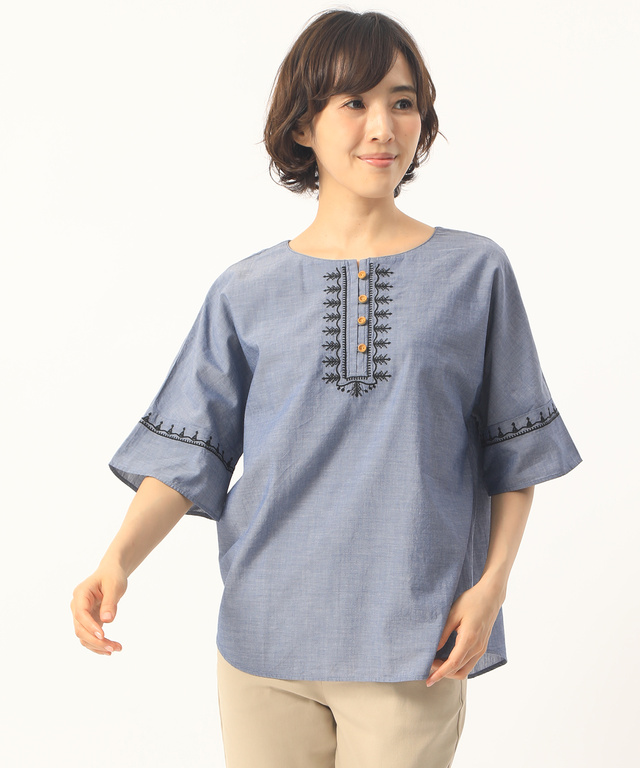 ボリューム袖刺繍プルオーバー