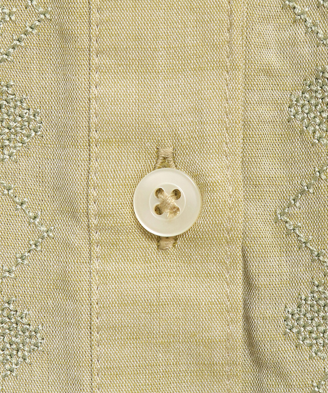 フロント 刺繍ブラウス