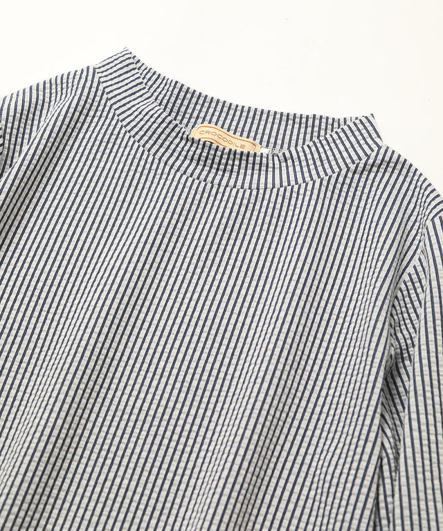 サッカーハイネックTシャツ