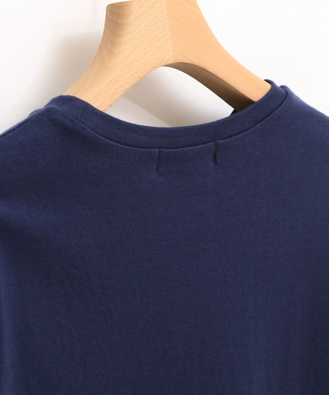 小花 モチーフ Tシャツ