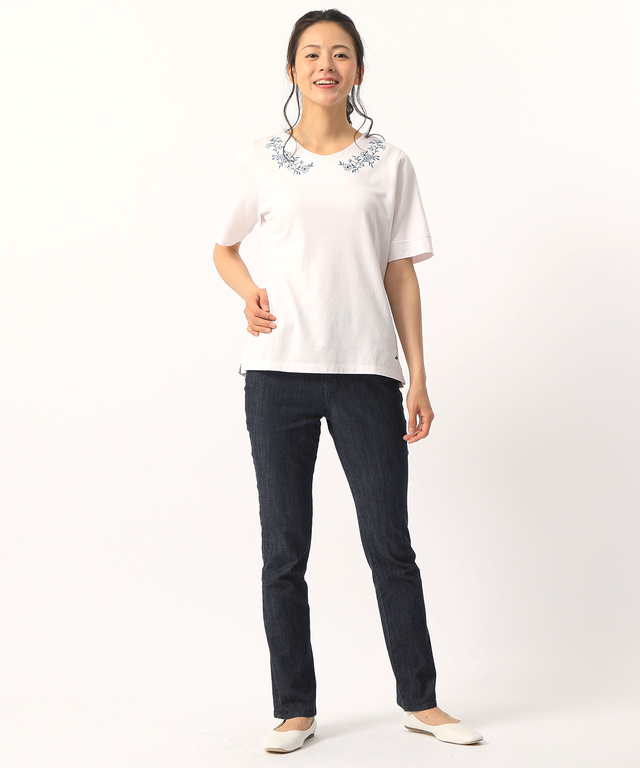 襟刺繍Tシャツ