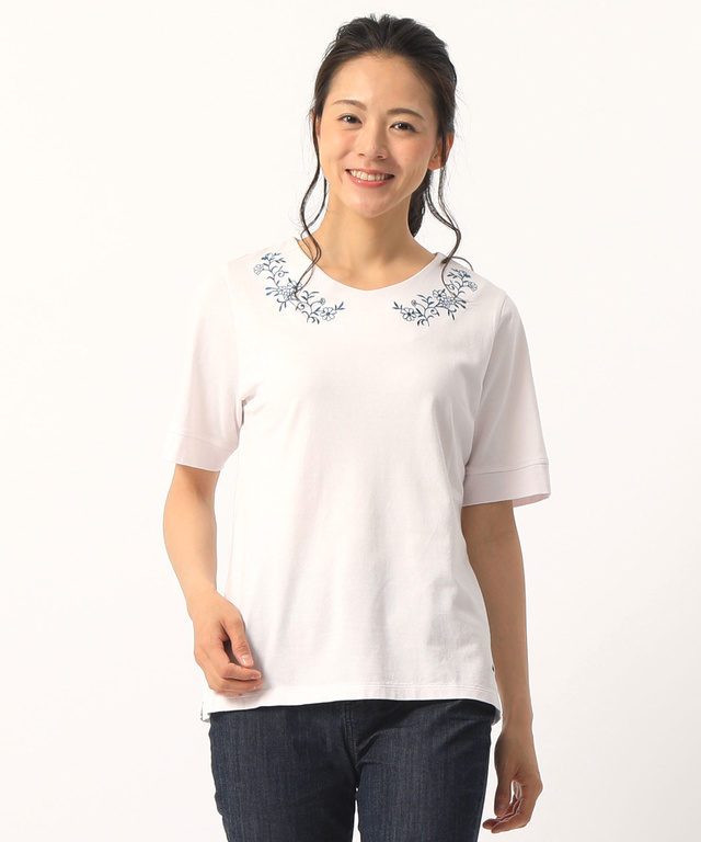 襟刺繍Tシャツ
