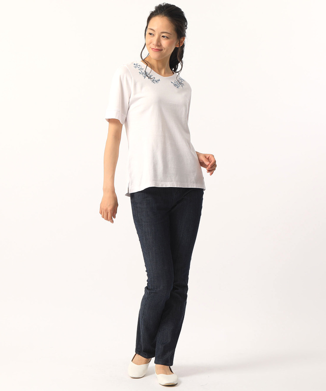 襟刺繍Tシャツ