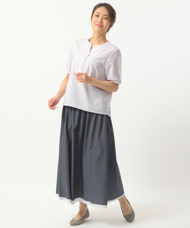 パフスリーブキーネックブラウス