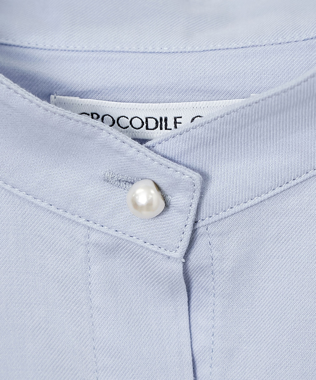 ツイル パールボタン ブラウス【一部店舗限定】