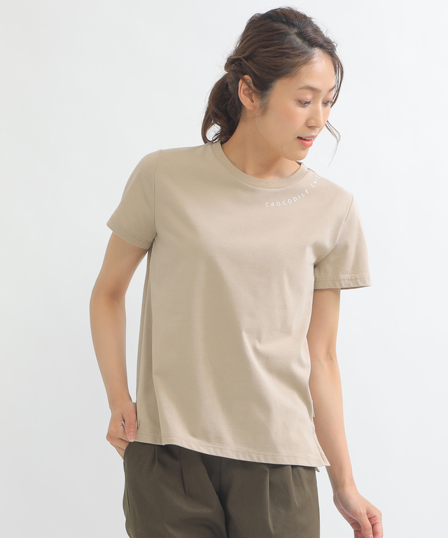 ロゴ衿プリントTシャツ
