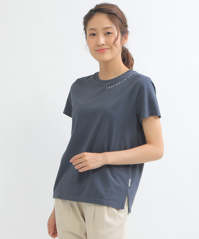 ロゴ衿プリントTシャツ