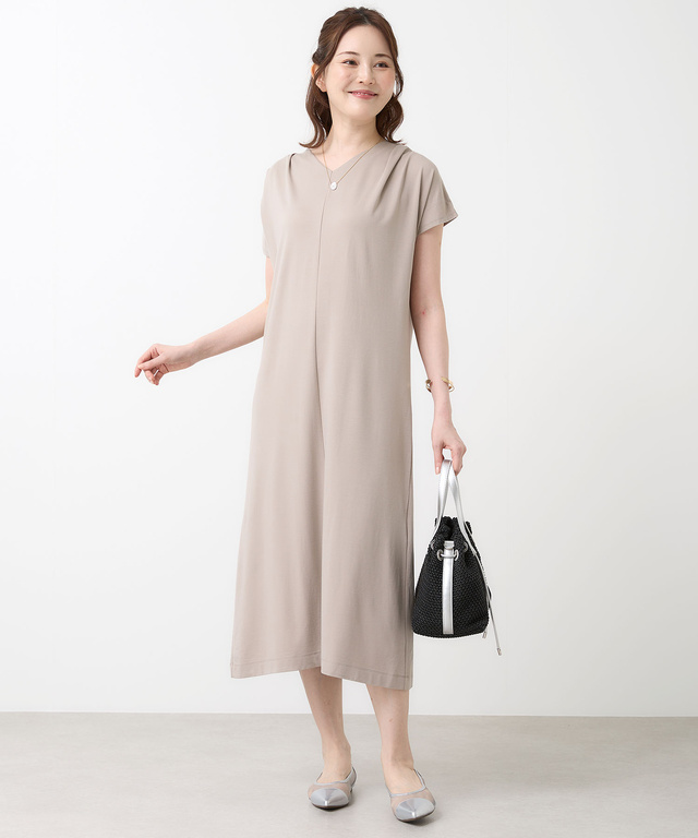 Vネック ロングワンピース【オンラインショップ・一部店舗限定】