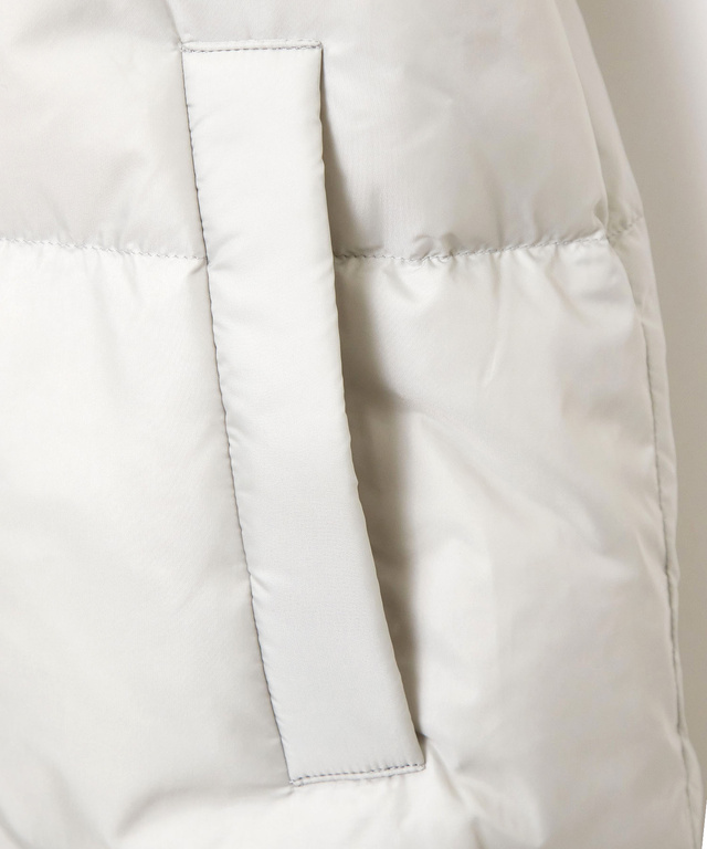 タフタ ダウンコート