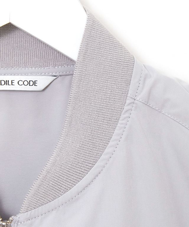 タフタ ジップアップ ベスト