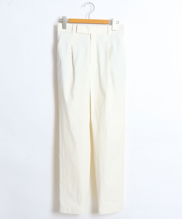 ストレッチ テーパード パンツ
