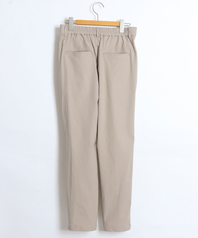ストレッチ テーパード パンツ