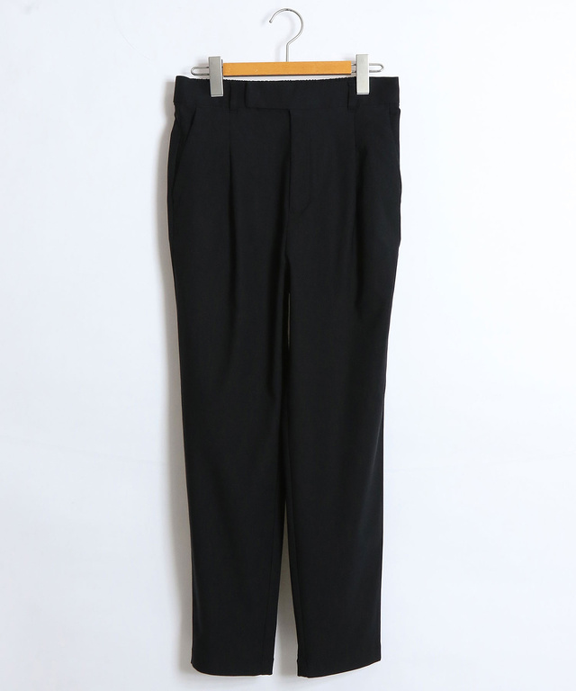 ストレッチ テーパード パンツ