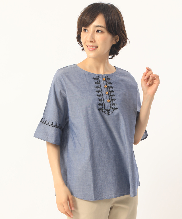 ボリューム袖刺繍プルオーバー