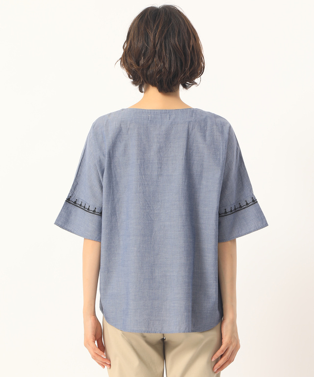 ボリューム袖刺繍プルオーバー