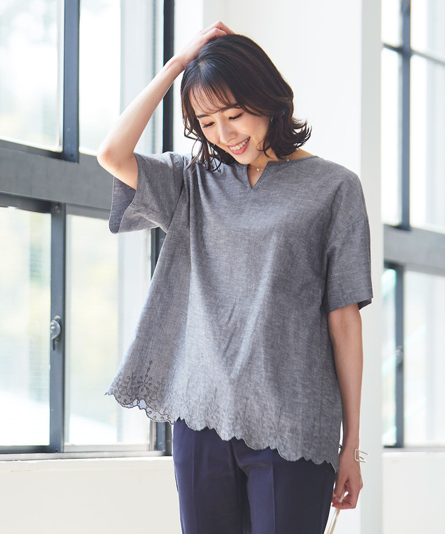 裾刺繍 キーネック ブラウス【WEB・一部店舗限定】