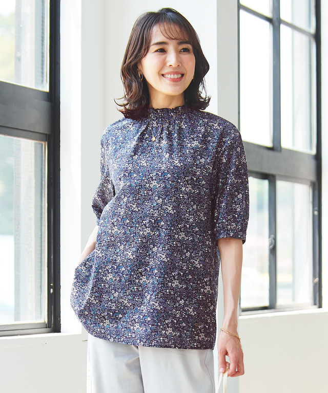 小花柄 襟シャーリング ブラウス【WEB・一部店舗限定】