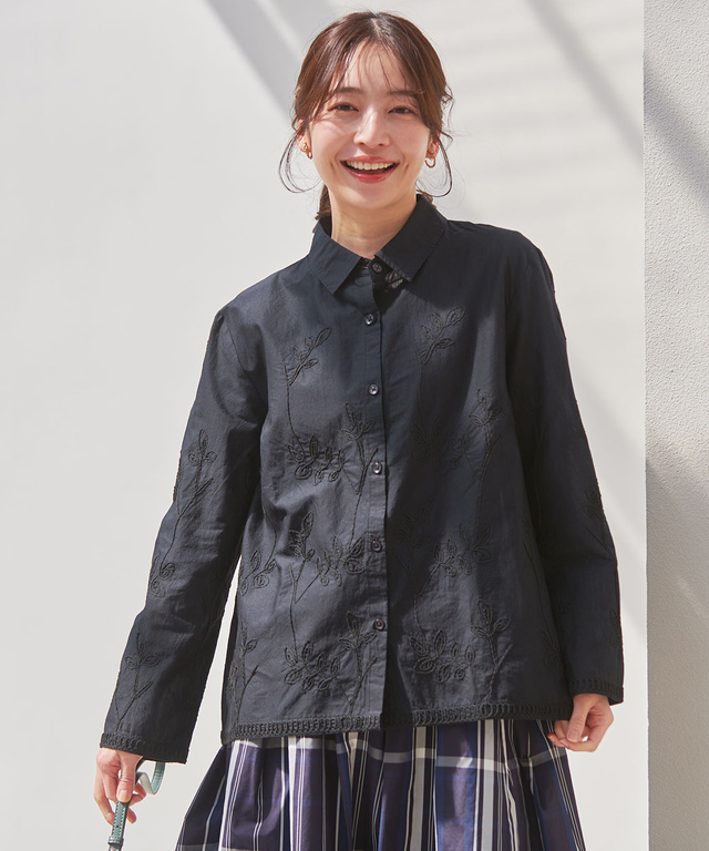 テープ刺繍デザイン ブラウス