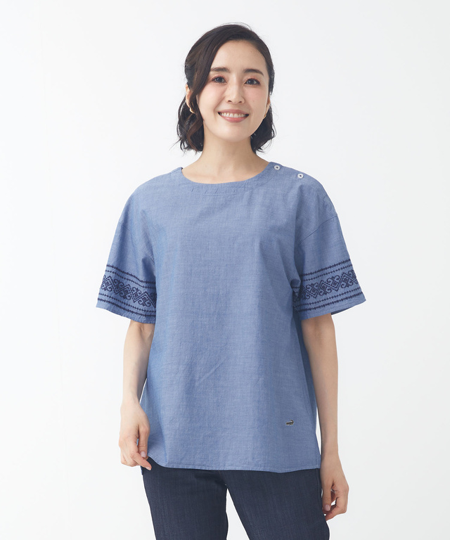 袖刺繍 プルオーバー ブラウス【オンラインショップ限定】