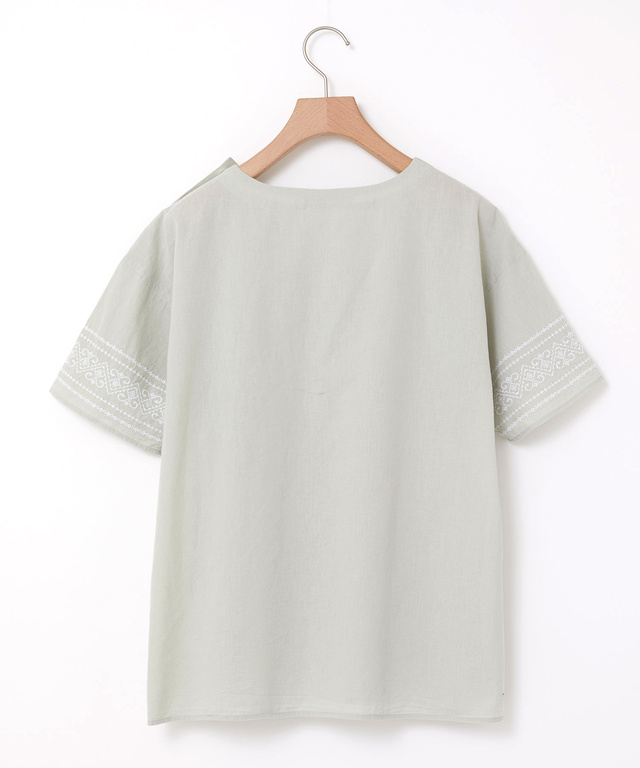 袖刺繍 プルオーバー ブラウス【オンラインショップ限定】